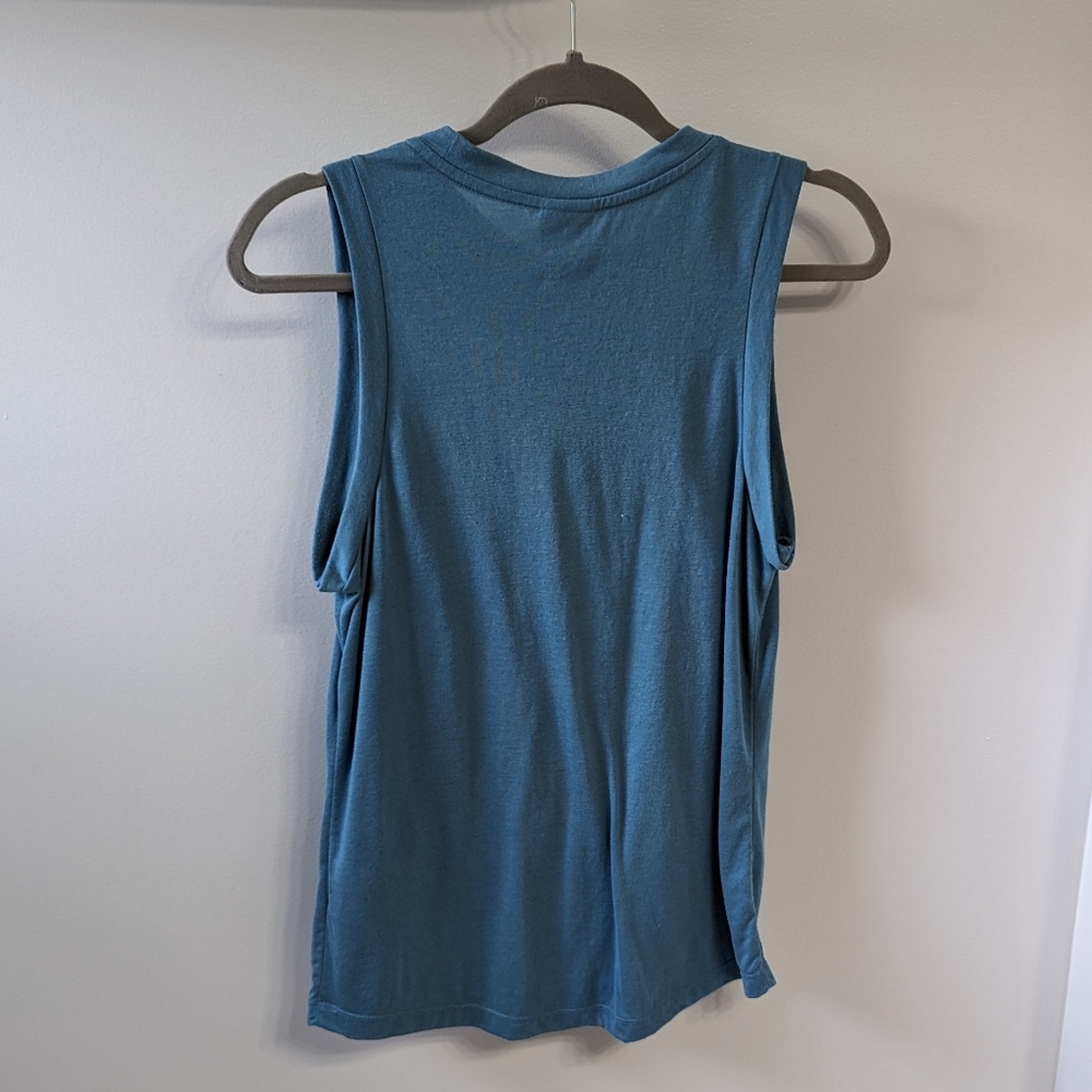 🧿Nike sleeveless shirt - Picture 2 of 6